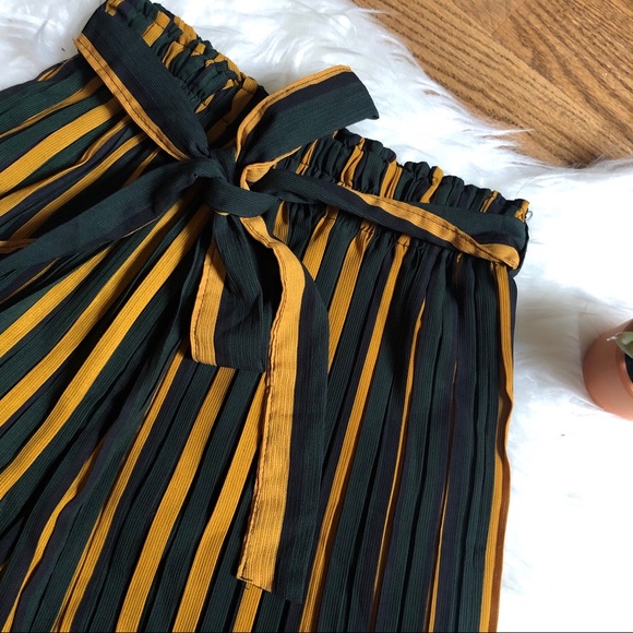 Pleated wide leg pants - Picture 2 of 7